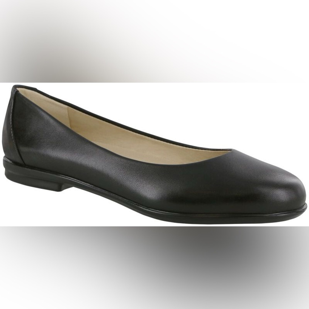 NEW! SAS Scenic Ballet Flat black leather size 6